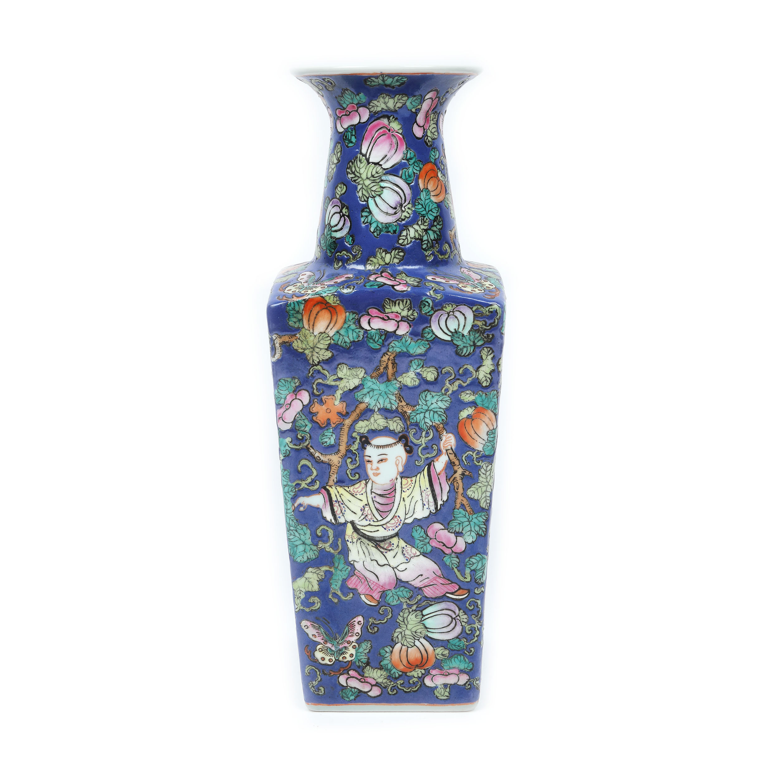 Vas din porțelan, decorat cu motivul copiilor jucându-se, marca retrospectivă ”Jiaqing”, perioada Republicană, China, cca. 1940-1950