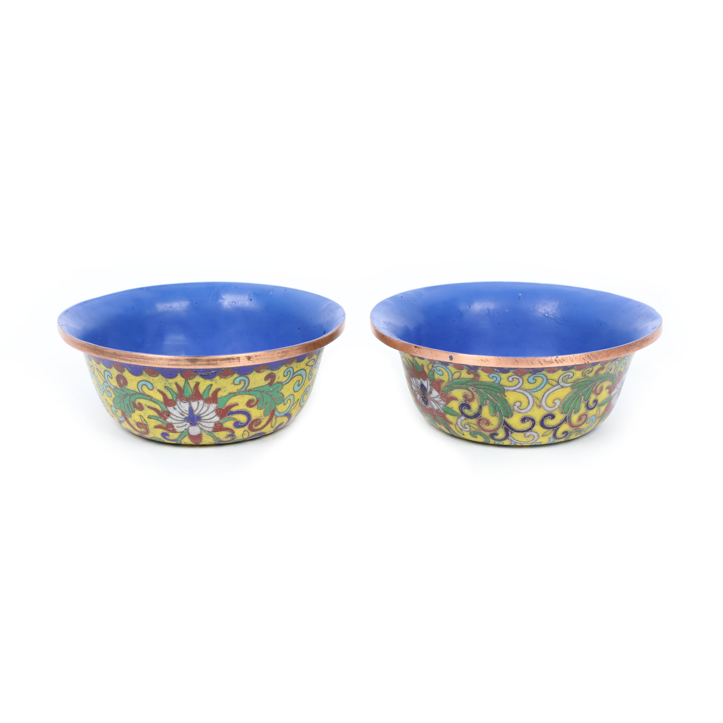 Pereche de boluri decorate în manieră cloisonné și bronz d'ore, perioada Jiaqing, China, cca. 1796-1820