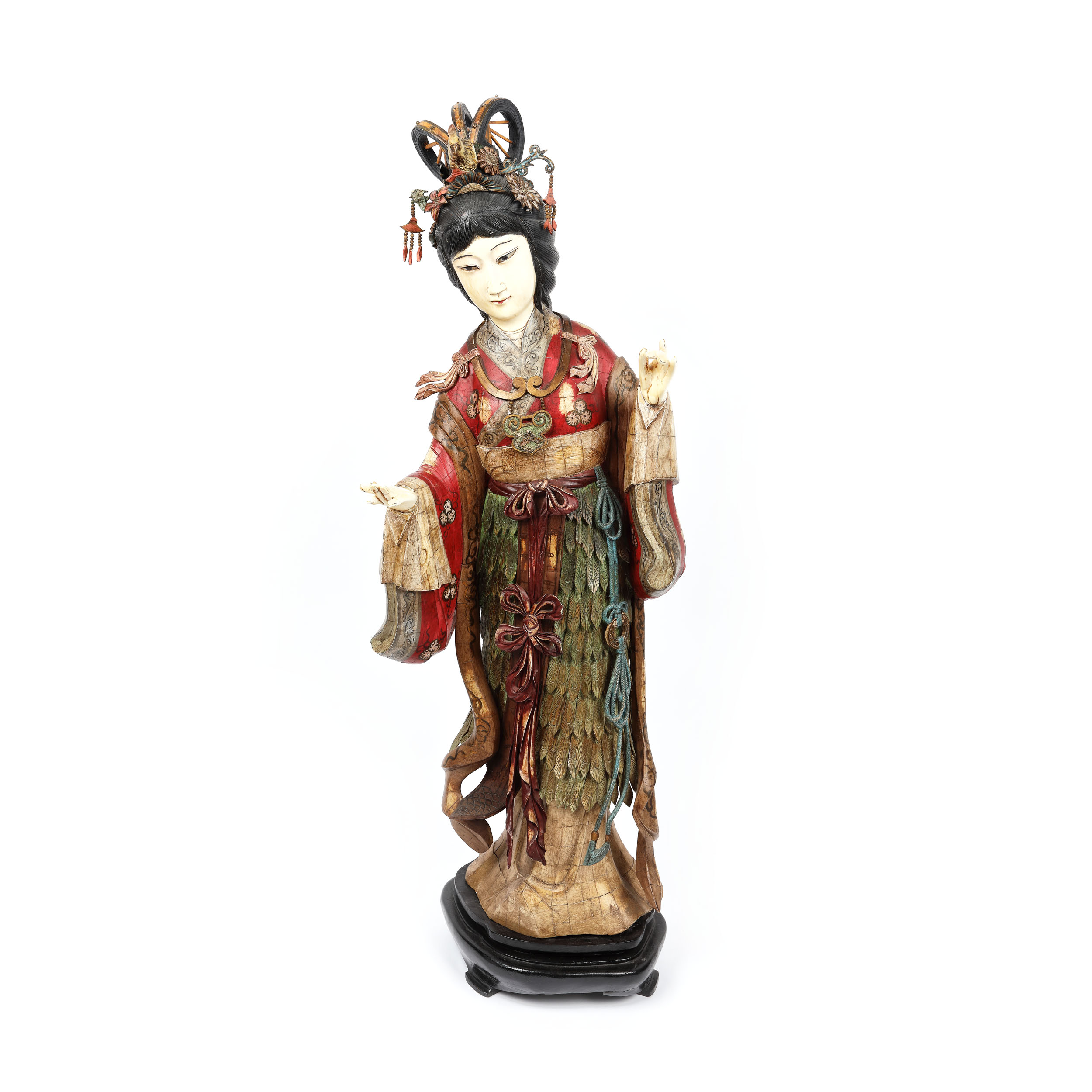 Sculptură reprezentând-o pe zeița lunii Chang'E, din lemn exotic și os, perioada Qing, China, sec. XIX