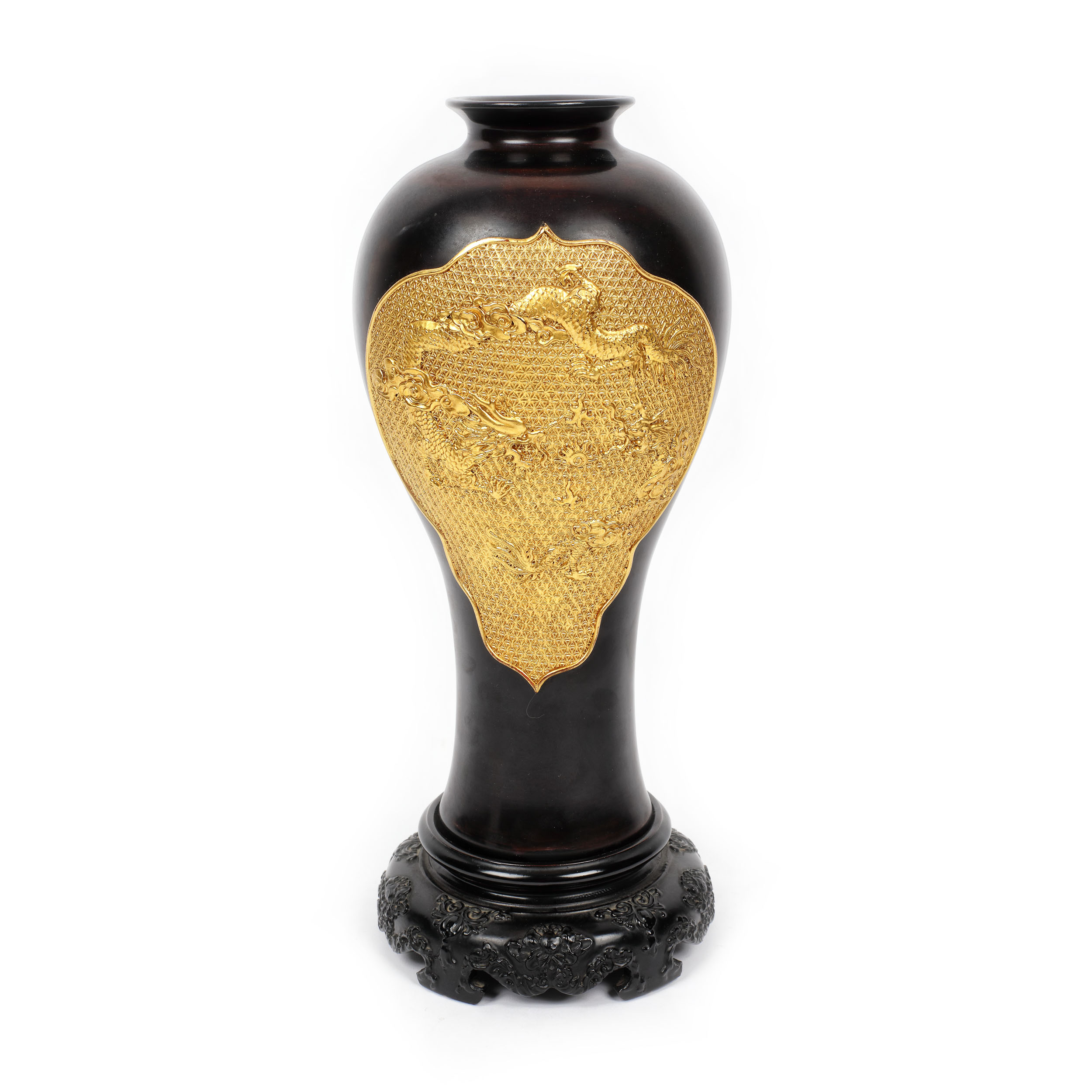 Exotic wood vessel with the dragon motif, China, 1957, a protocol gift from the Prefect of Fuzhou city to General Leontin Sălăjan