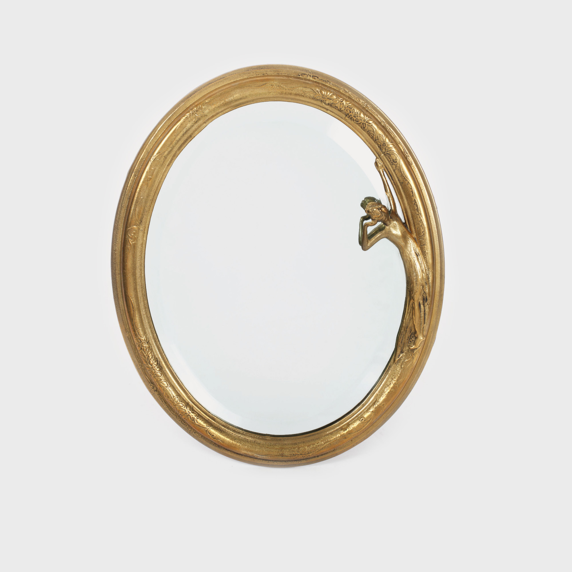 Oglindă de toaletă Art Nouveau, decorată cu personaj feminin, cca. 1900