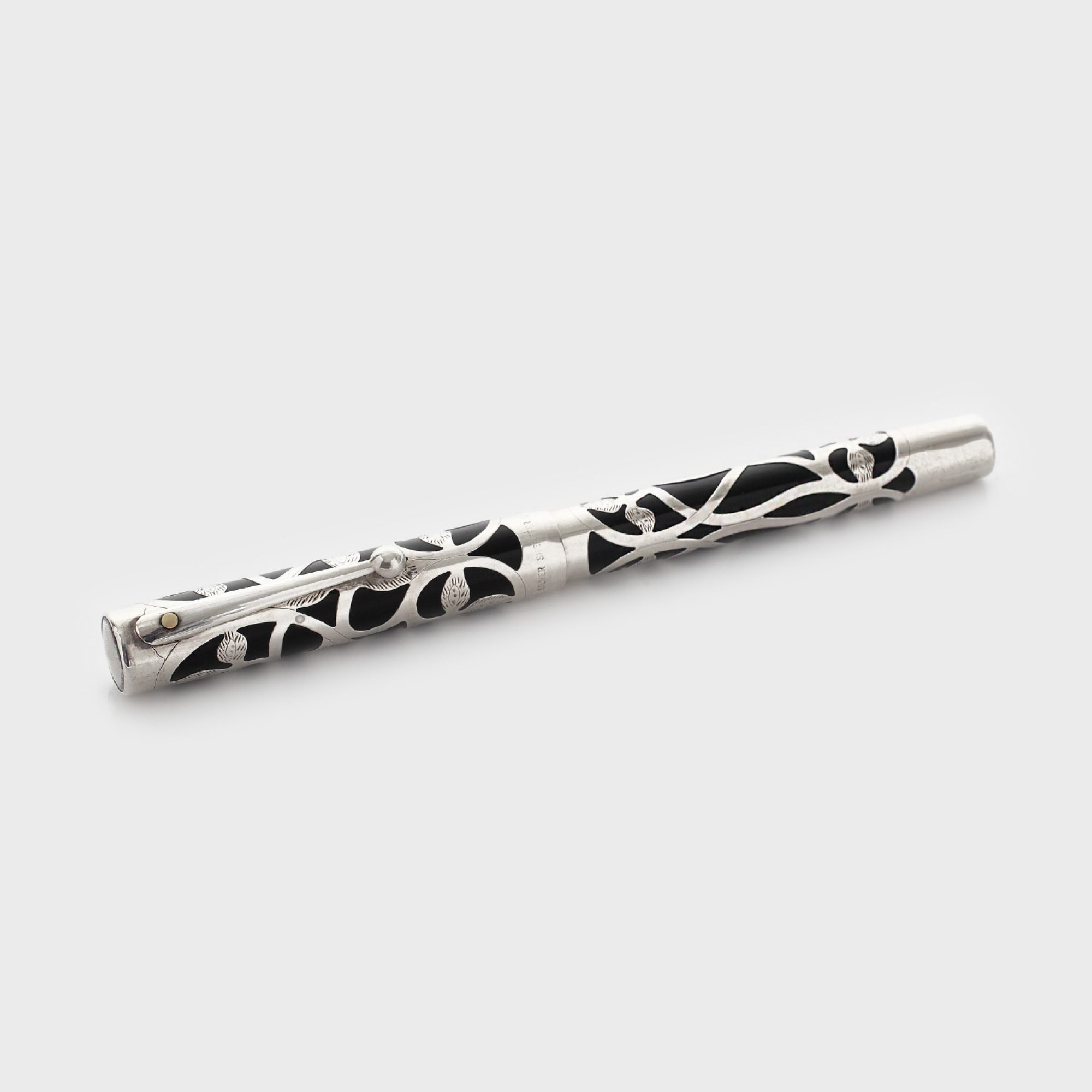 Stilou Sheaffer decorat cu aur și argint, model "Nostalgia", manieră Art Nouveau