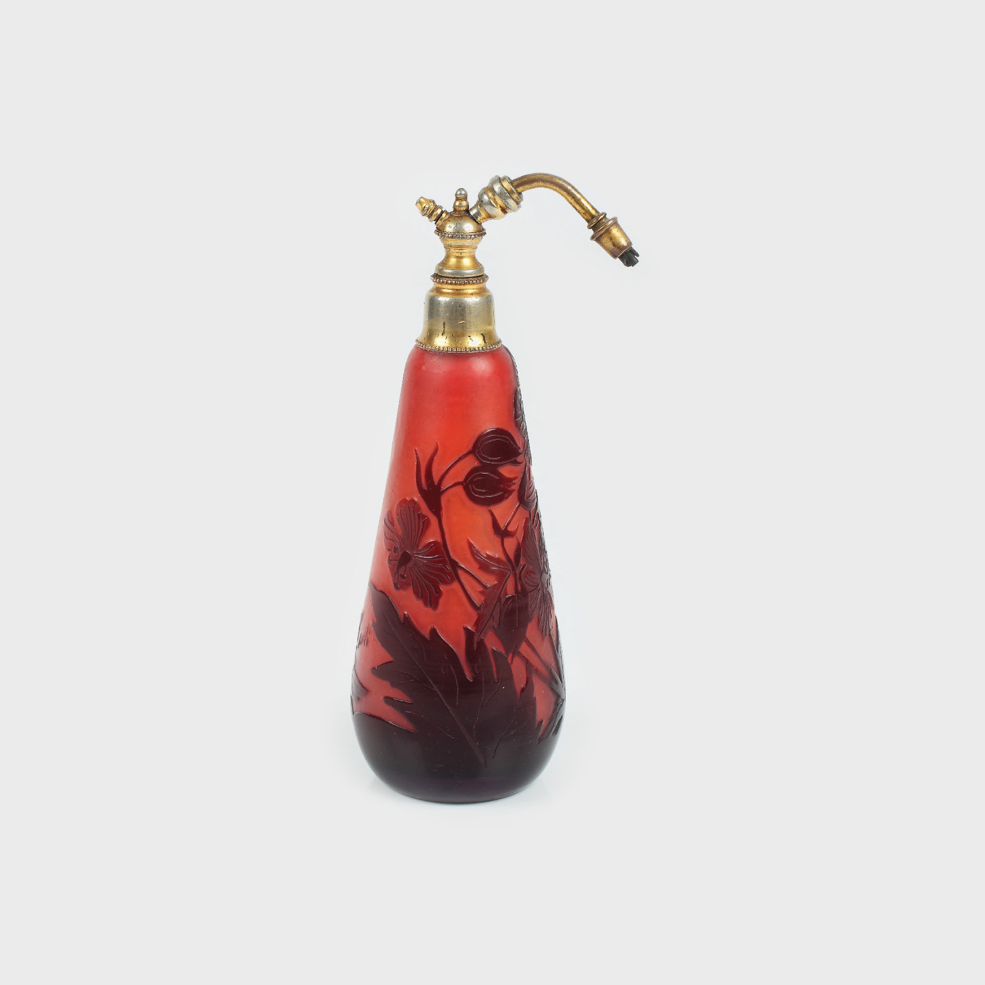 Flacon de parfum atomiseur Gallé, decorat cu flori de hibiscus, cca. 1920-1930