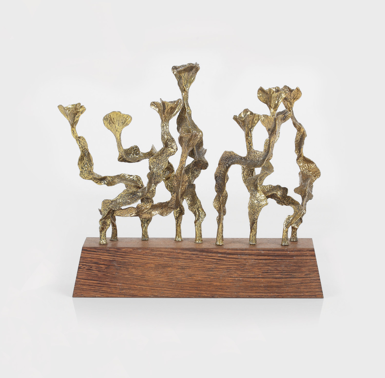 "Pacea"- sculptură oferită cadou ministrului de externe George Macovescu de către prim-ministrul statului Israel, Golda Meir