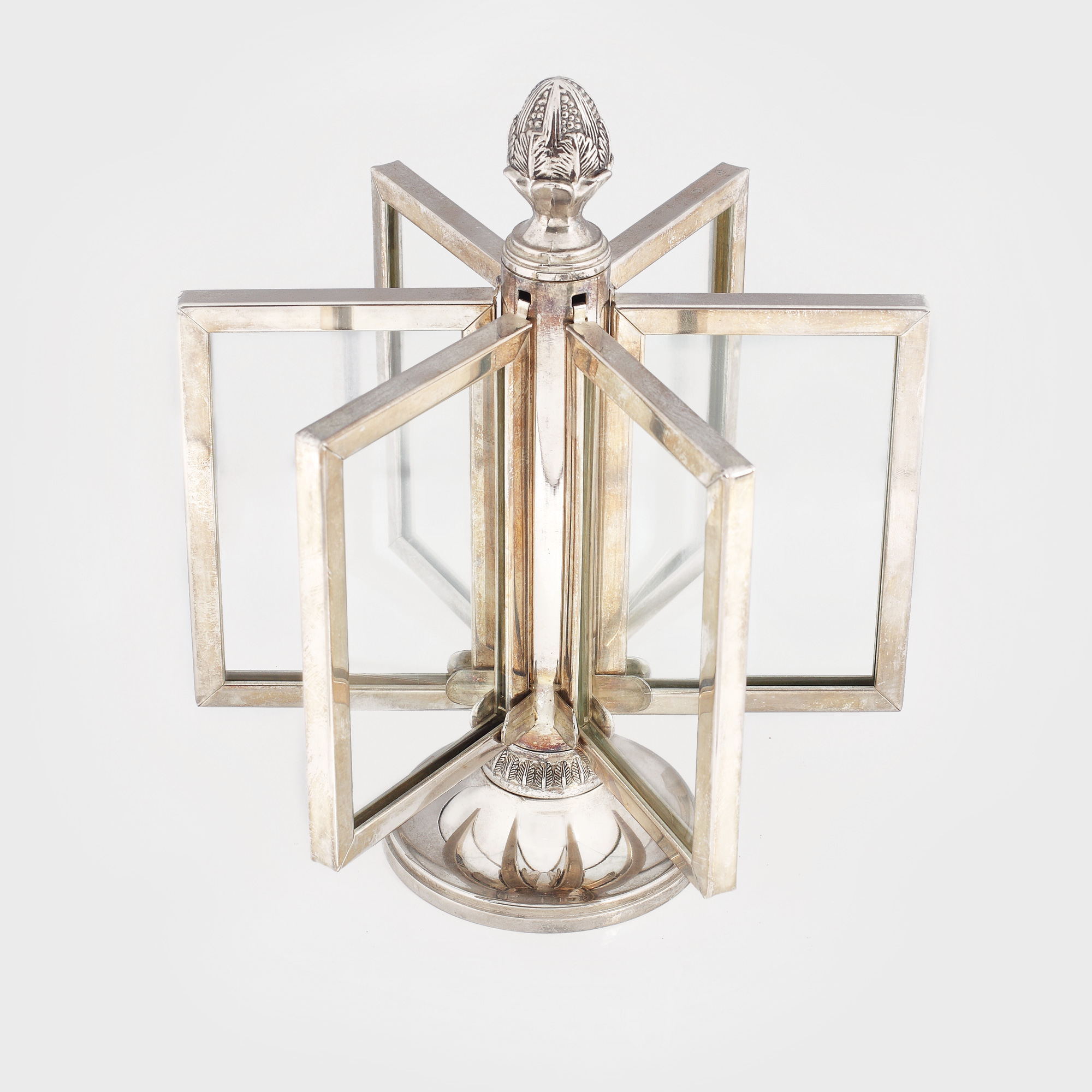 Inedit suport argintat pentru fotografii, manieră Art Deco, decorat cu palmete