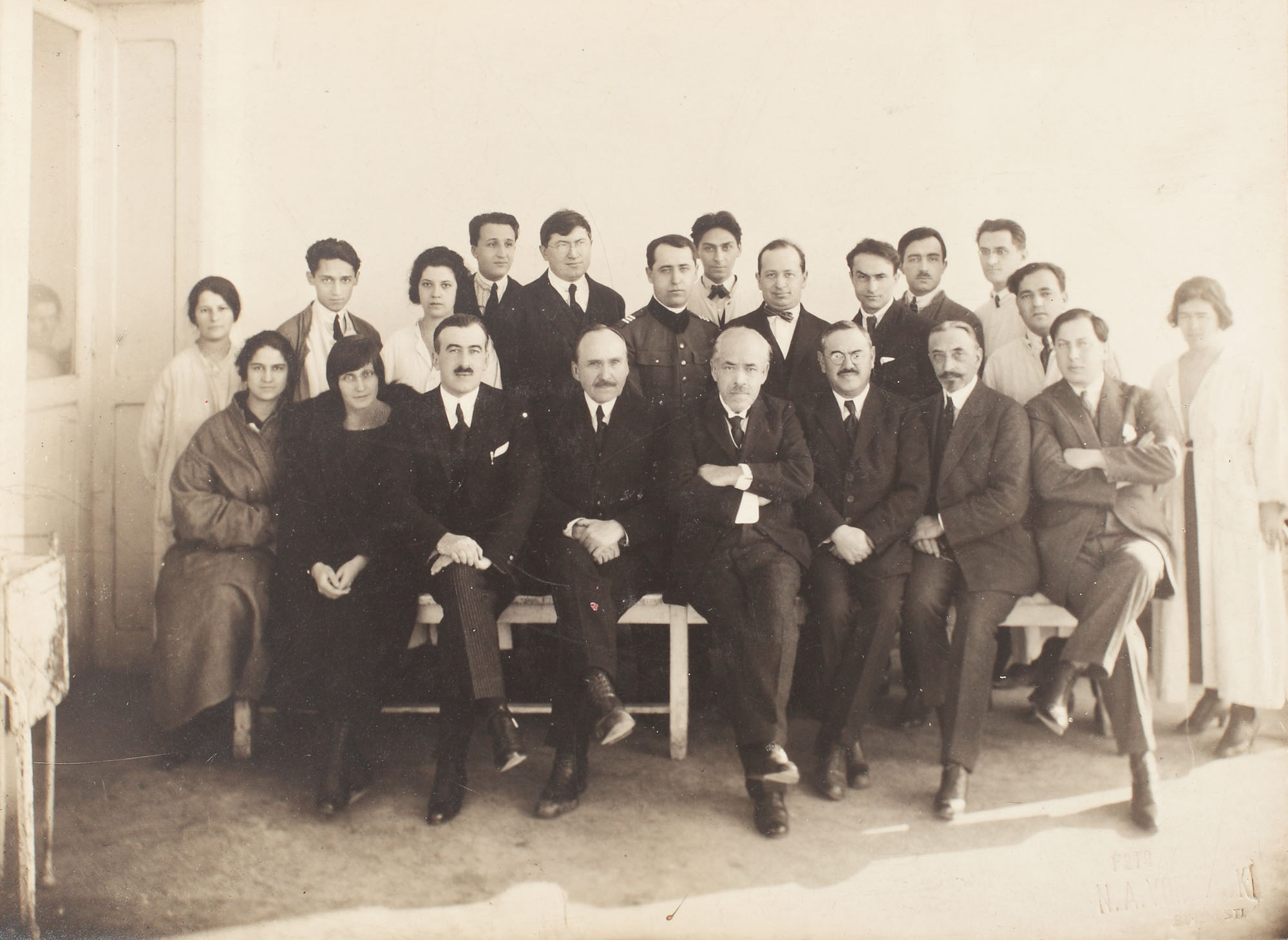 Medicul Gheorghe Marinescu și colaboratorii săi, decembrie 1924