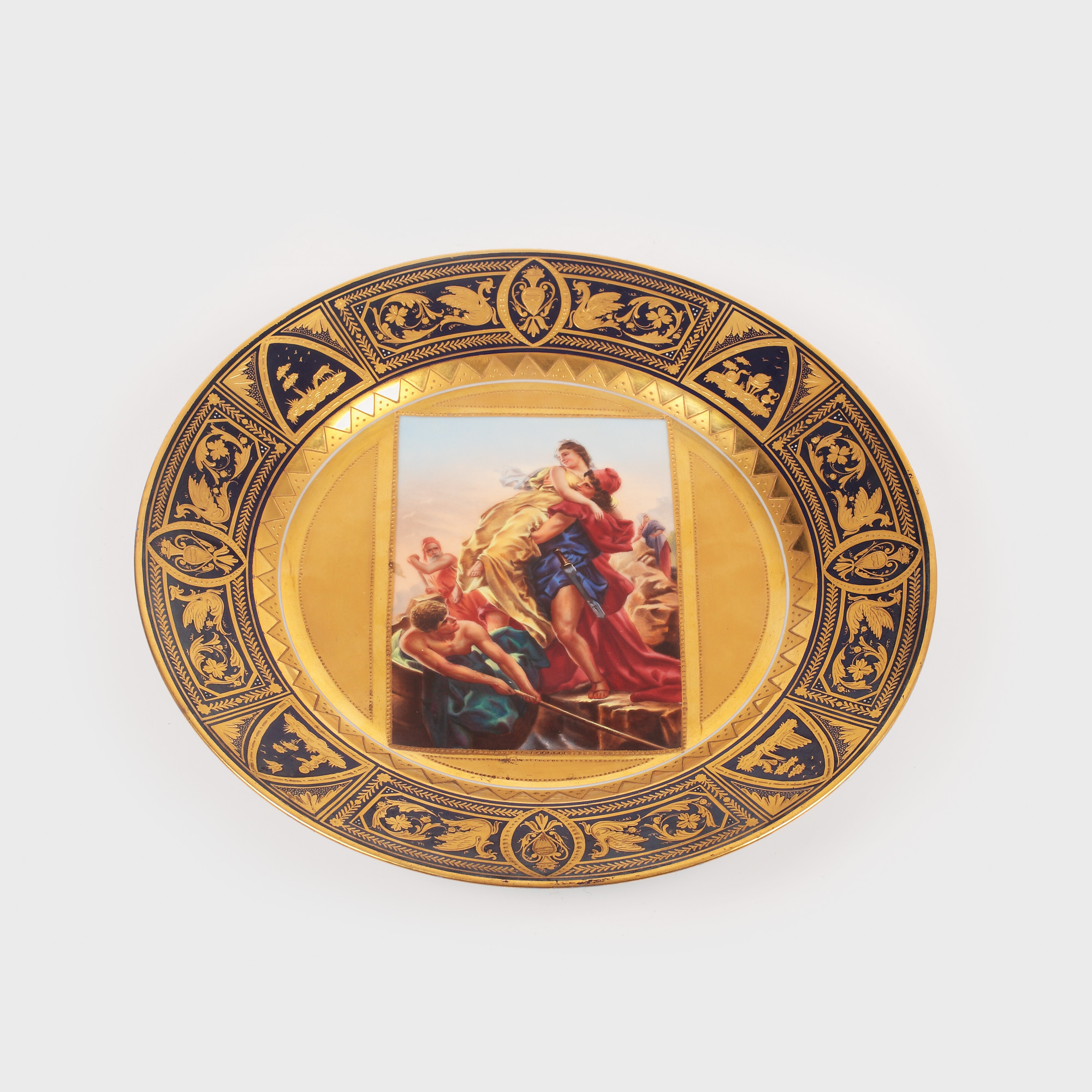 Splendid platou Neo-Clasic, din porțelan Alt Wien, pictat cu aur și decorat cu scena răpirii Elenei din Troia, 1850-1860