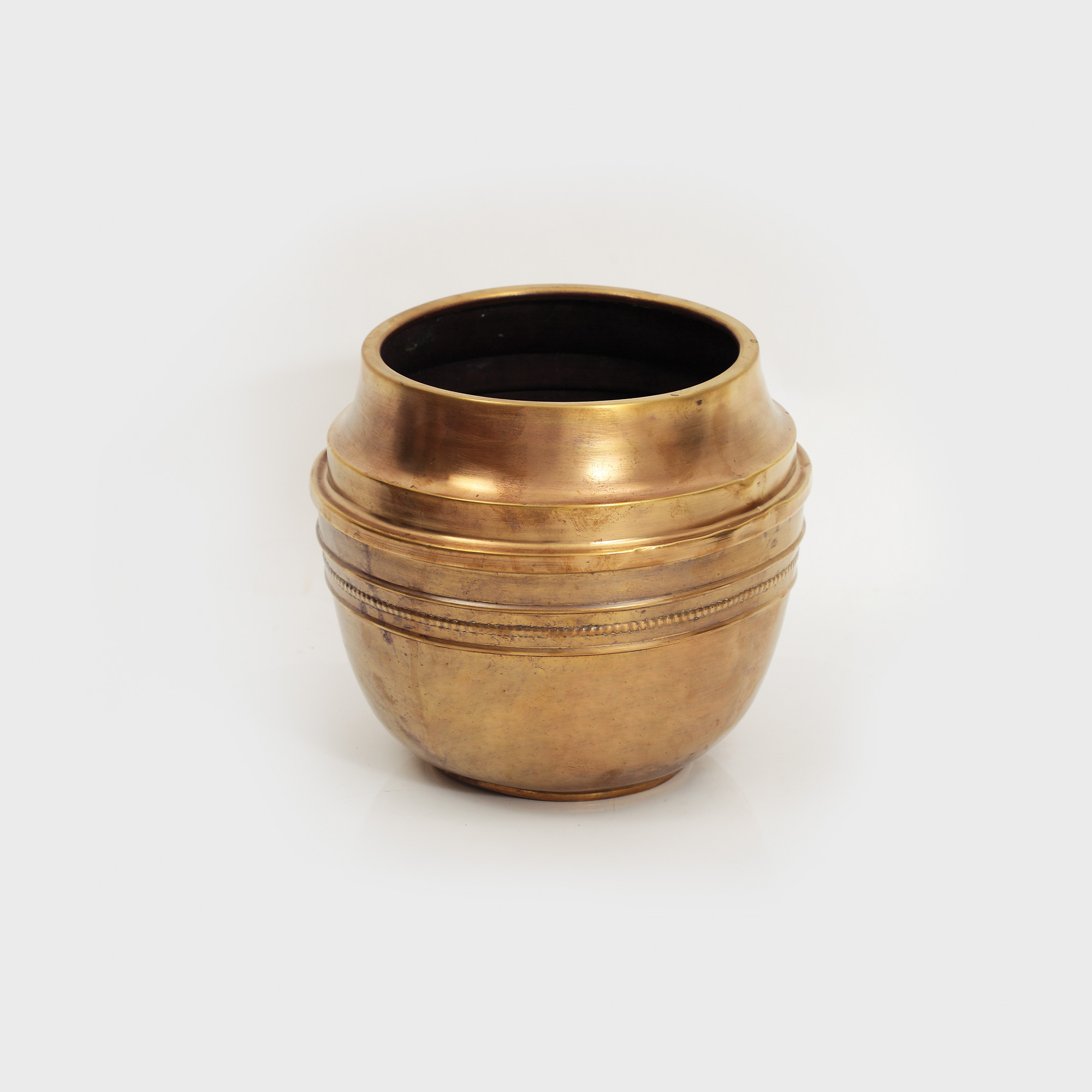 Cache-pot din alamă, manieră Sezession