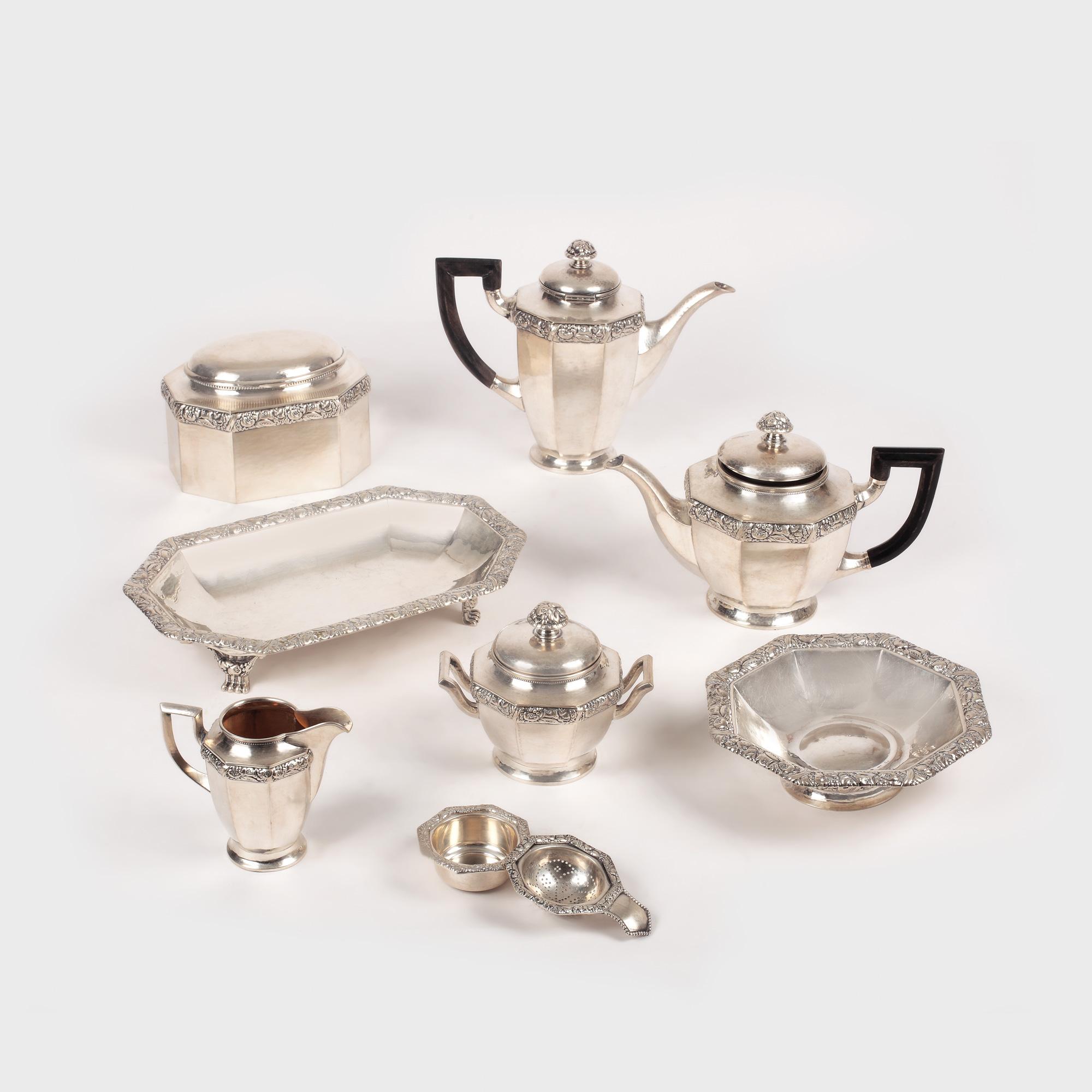 Amplu serviciu Art Nouveau din argint, pentru cafea/ceai, cca. 1900