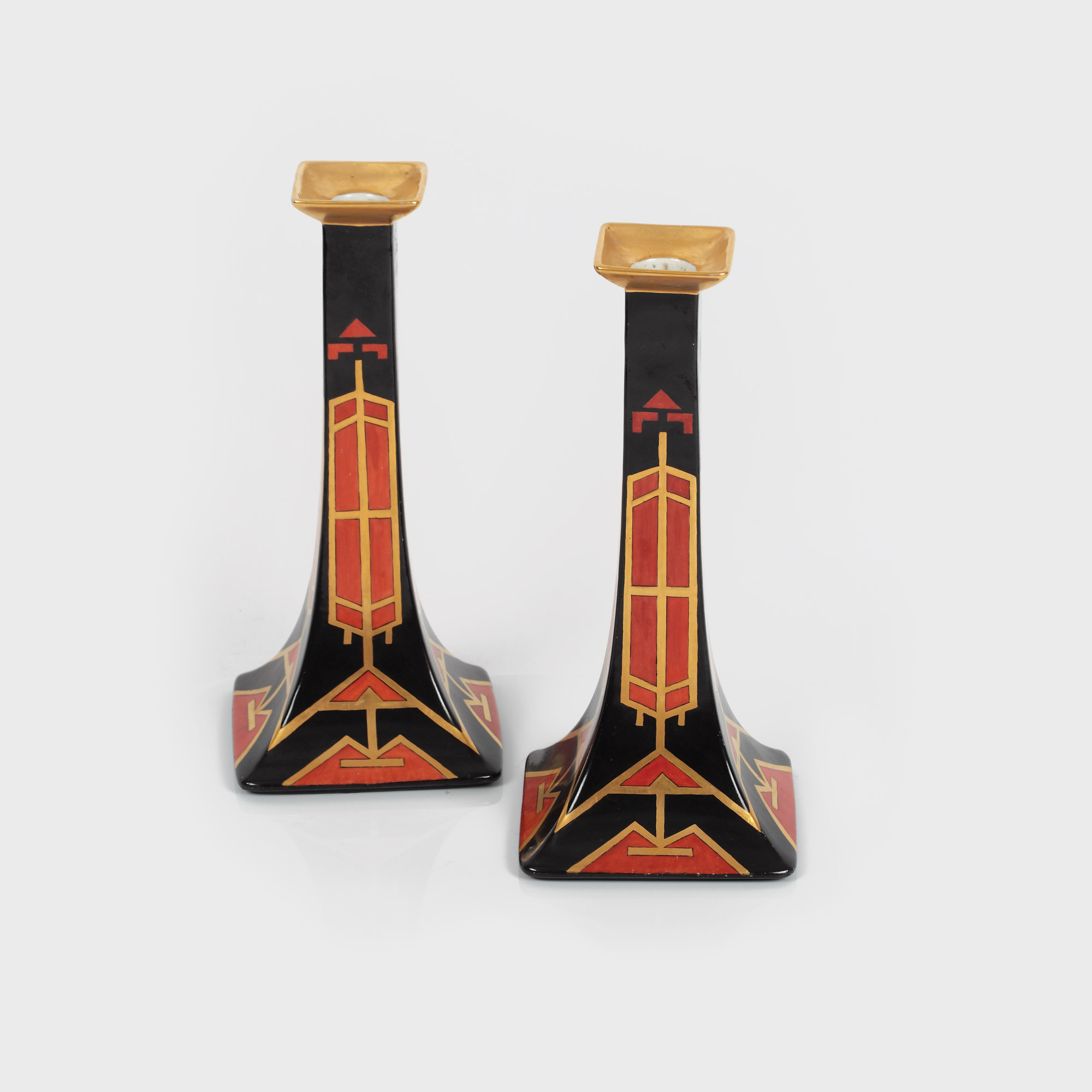 Pereche de sfeșnice Bernardaud Limoges, stil Art Deco, designer Studio Schowalter, cca. 1925