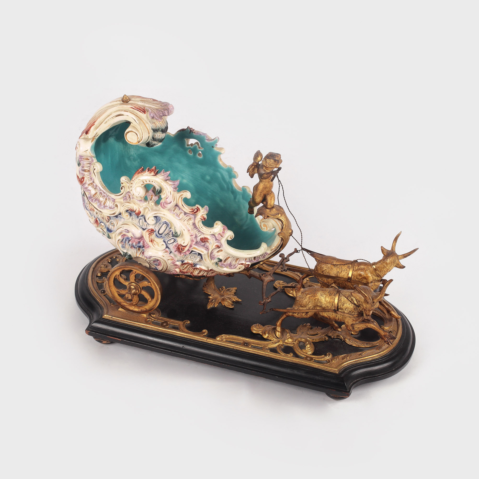 Splendid car alegoric, manieră Rococo, din porțelan pictat și bronz aurit, a doua jumătate a sec. XIX