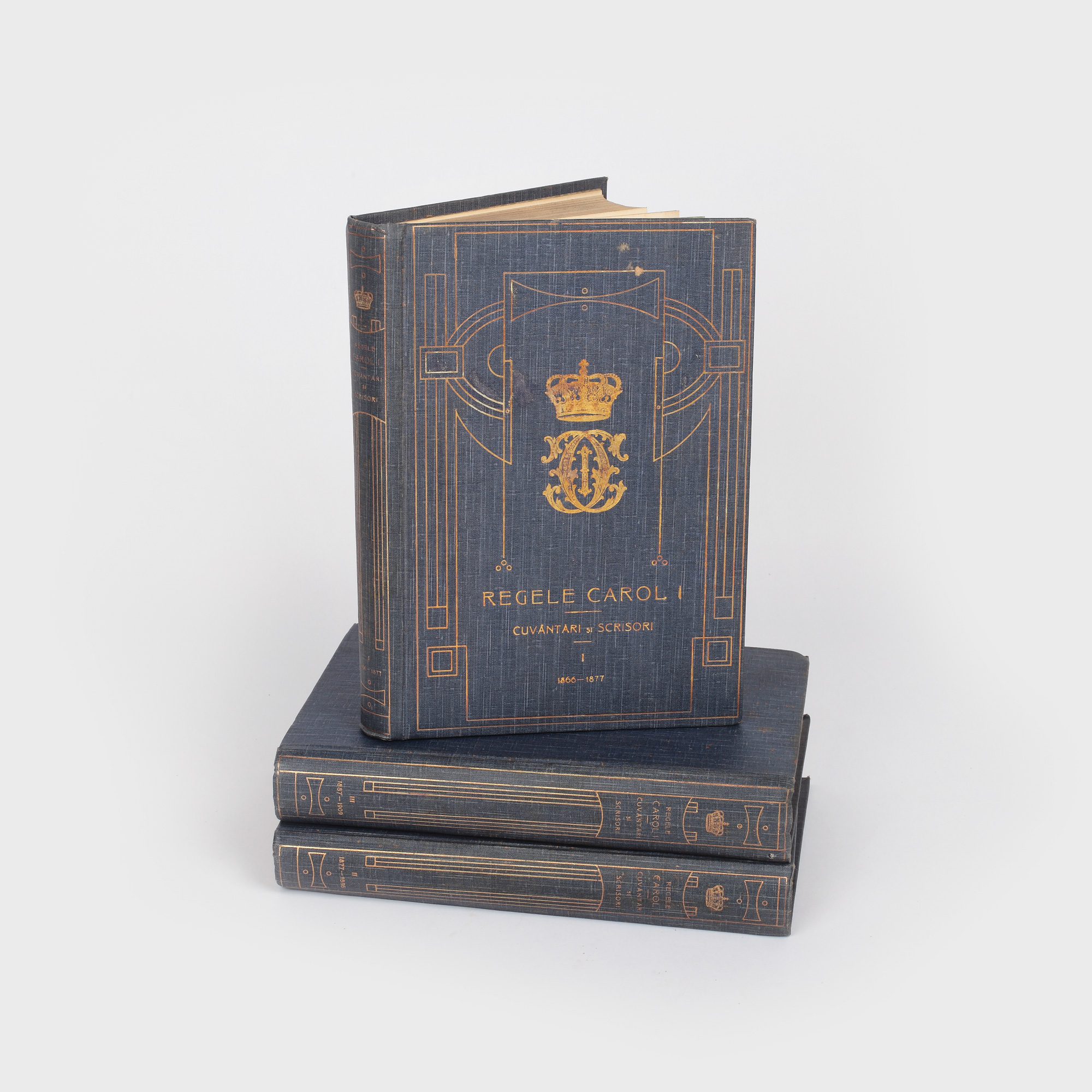 Regele Carol I, "Cuvântări și scrisori", 3 volume, București, 1909, au aparținut Regelui Carol I