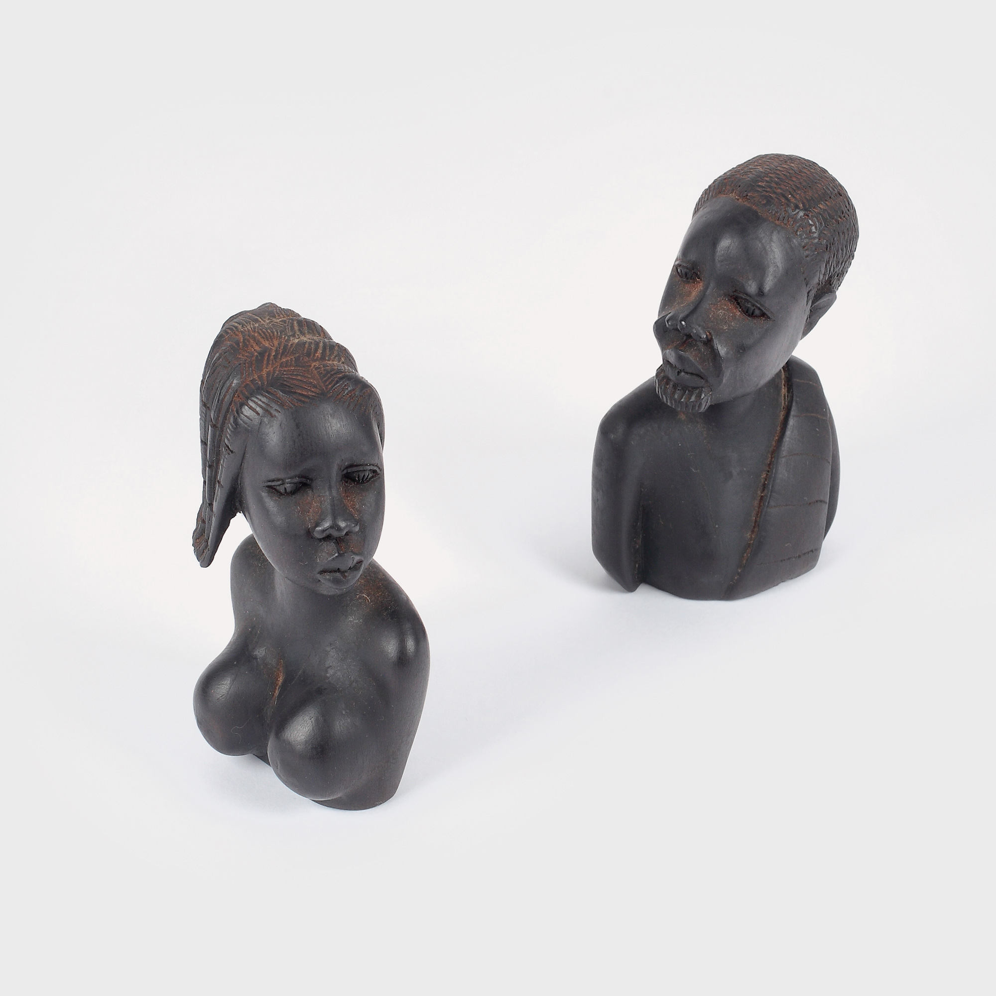 Lot format din 2 busturi, sculptură africană