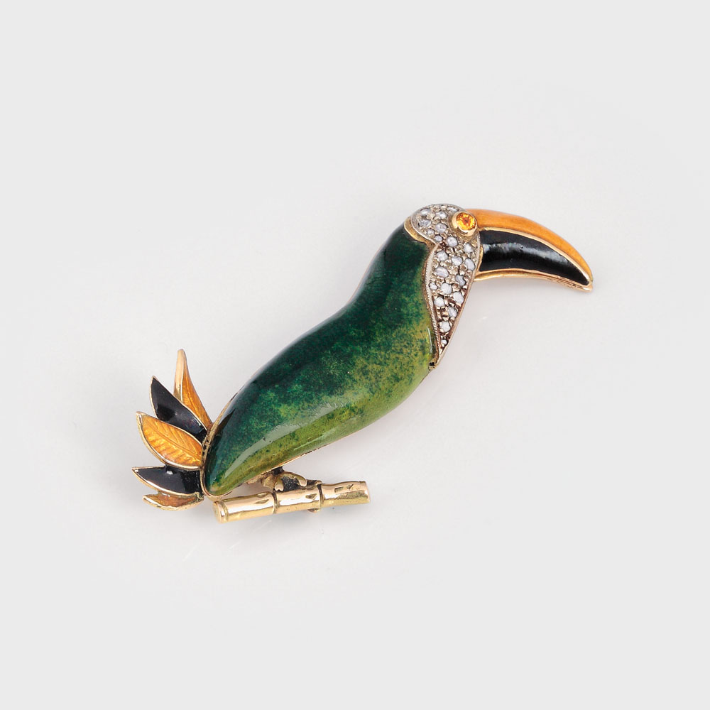 "Tucan" - broșă din aur, decorată cu diamante, safir și email
