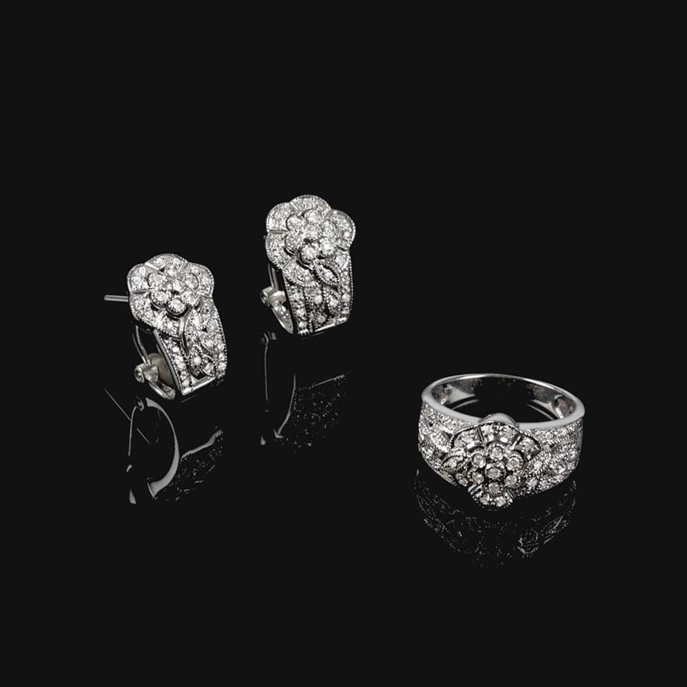 "Flori de diamant" - set de cercei și inel, din aur, decorat cu diamante