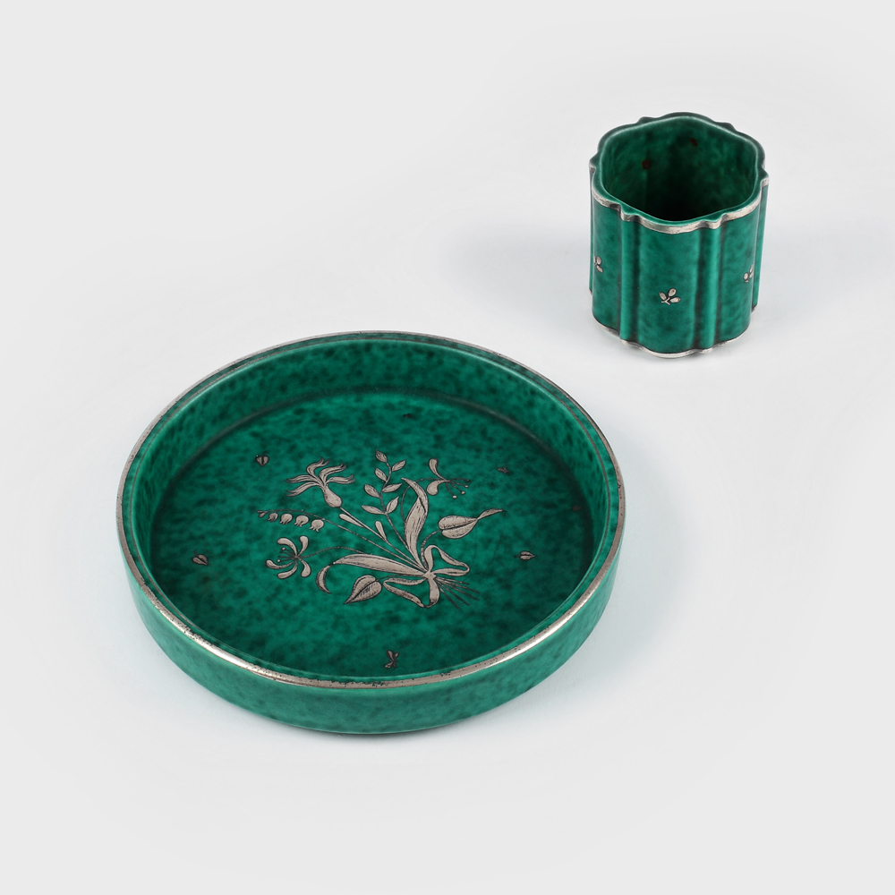 Set pentru birou Gustavsberg, decorat cu argint, în manieră Art Deco, designer Wilhelm Kage, cca 1930