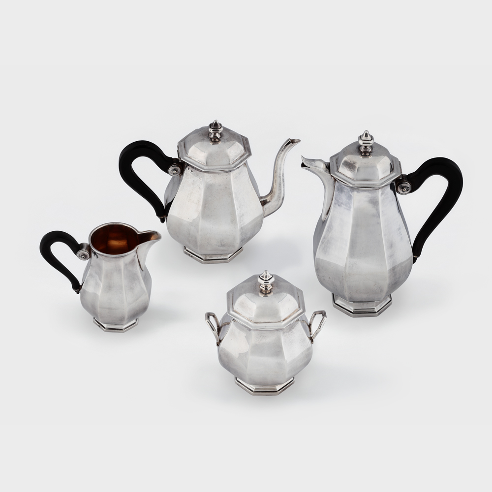 Serviciu francez de cafea și ceai din argint, manieră Art Deco, cca 1930