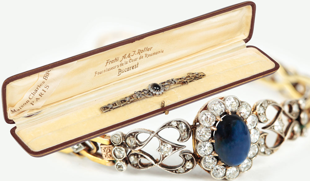 Brățară din aur, decorată cu safir și diamante, în cutie originală, atelier Frații A. & J. Roller, furnizori ai Curții Regale a României, sfârșitul sec. XIX