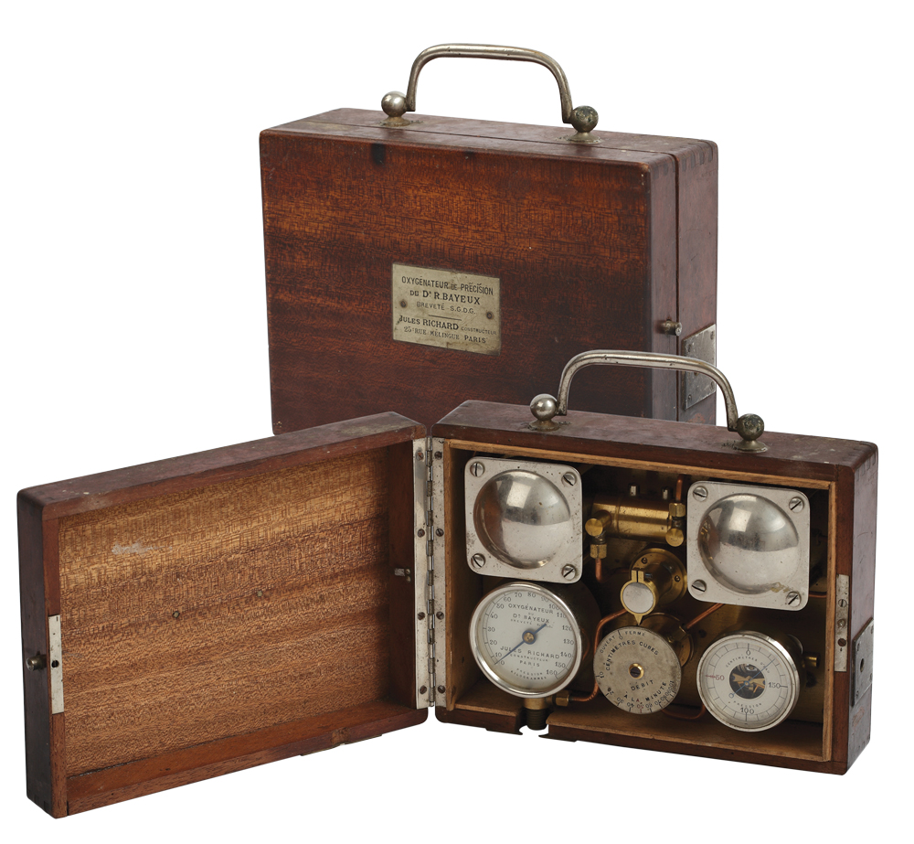 Oxigenator de resuscitare, începutul secolului XX, în cutia originală