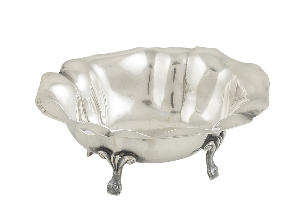 Mică bombonieră din argint, decorată în stil Biedermeier, cca 1930