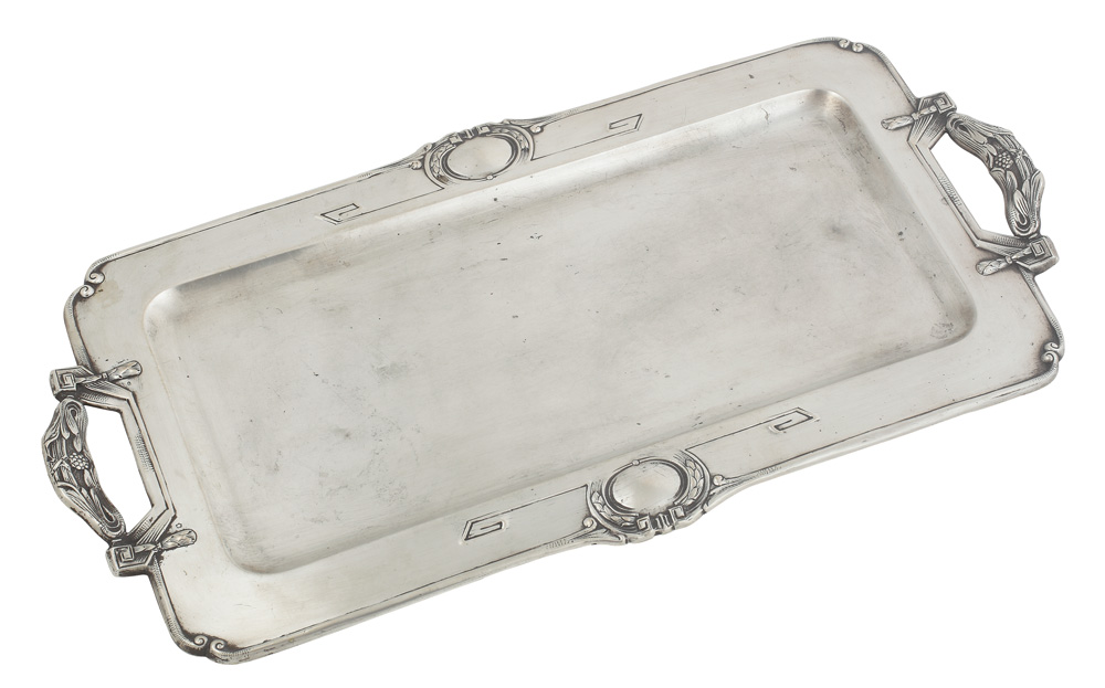 Tavă vieneză din argint, decorată cu motive Neo-clasice, cca 1900