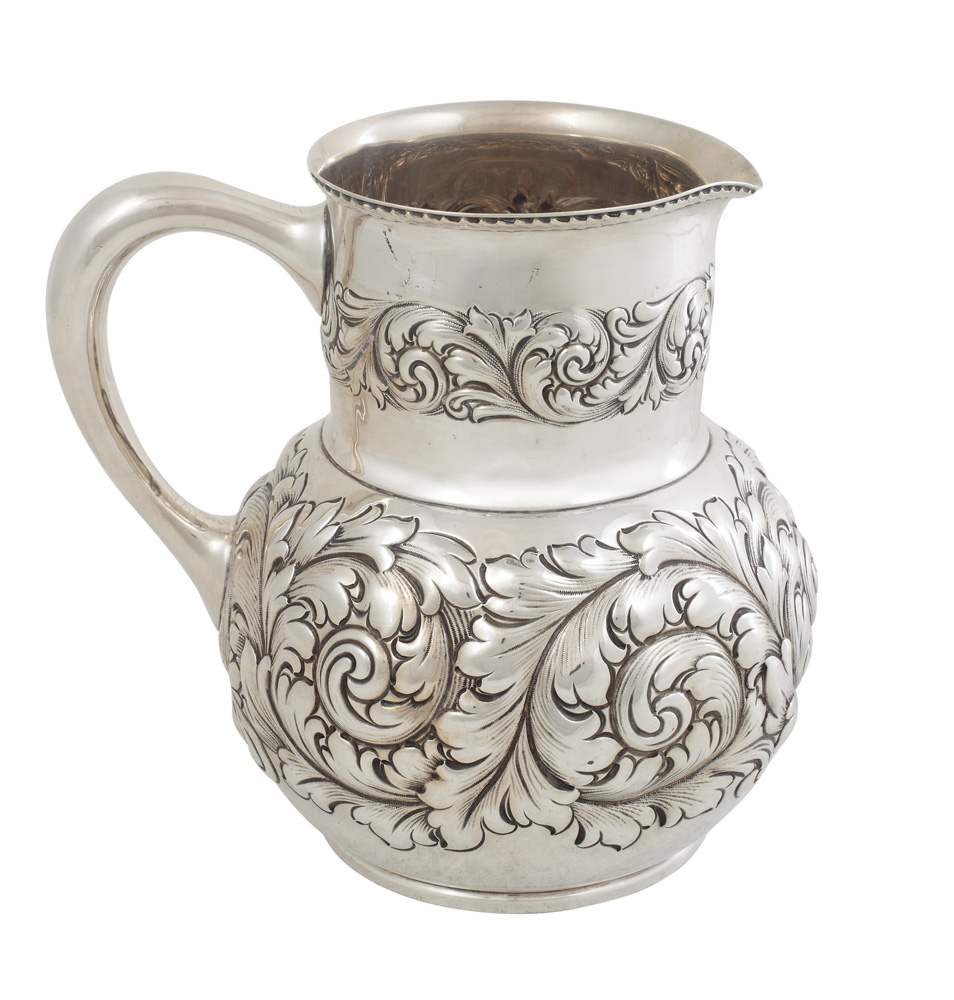 Carafă din argint, decorată cu frunze de acant, cca 1880