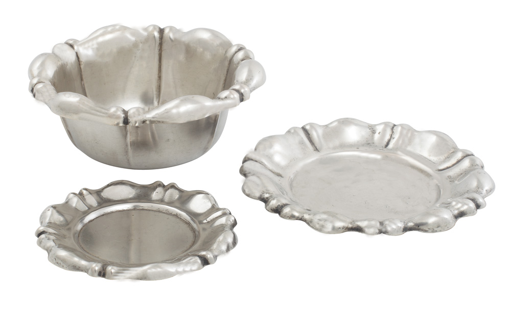 Set de 3 farfurioare din argint, decorate în stil Biedermeier, cca 1920