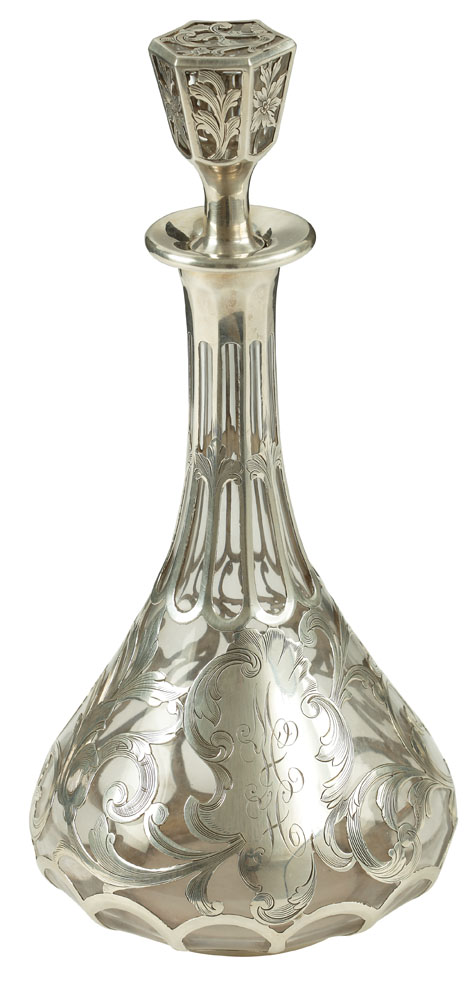 Decanter din argint şi cristal, decorat cu volute vegetale în maniera Art-Nouveau