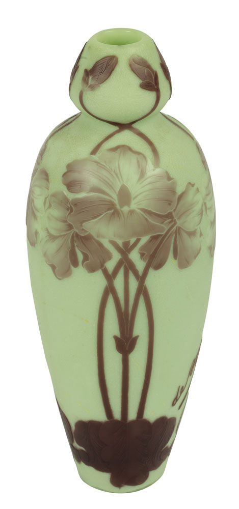 Vas DeVez, decorat cu cyclamene, designer Camille Tutré de Varreux, cca 1908