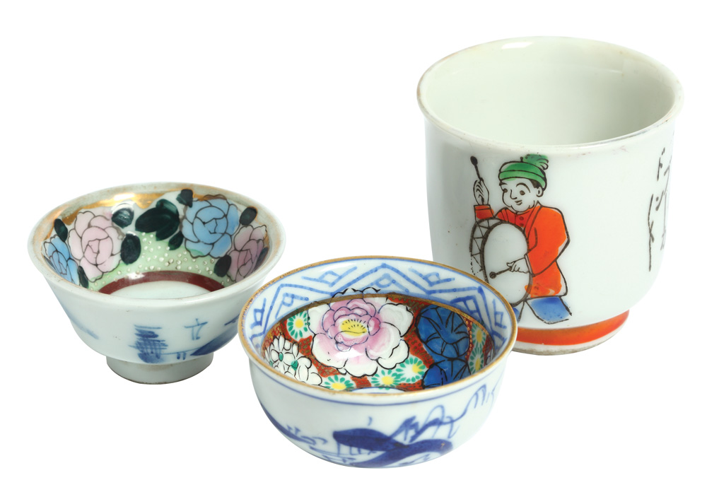 Lot de 3 pahare pictate pentru sake