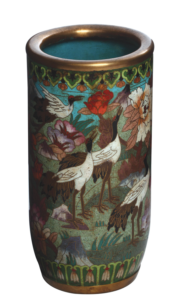 Vas cloisonne decorat cu cocori și flori de lotus
