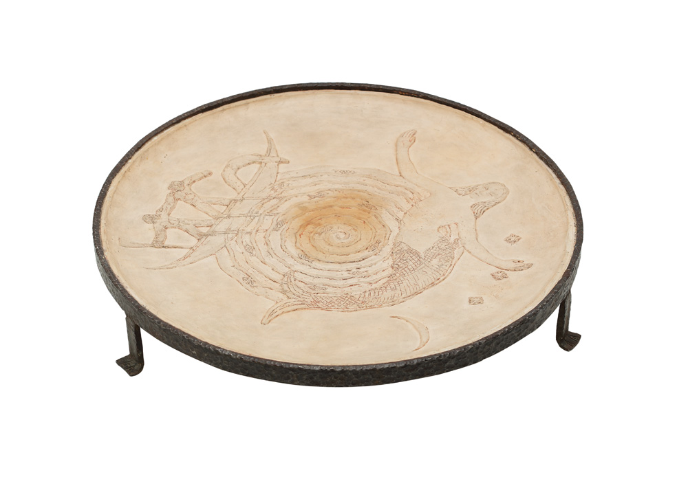 Platou ceramic decorat cu scenă pescărească și sirenă