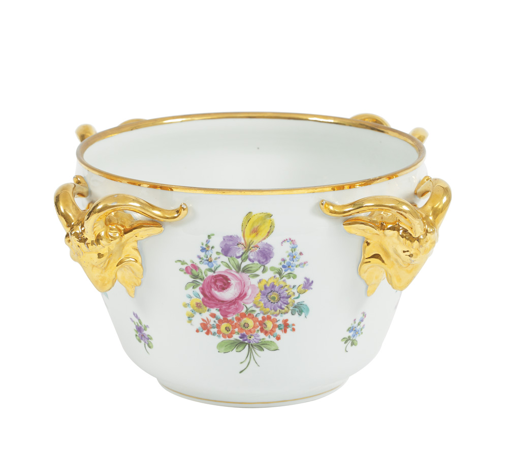 Cache-pot decorat cu țapi sălbatici și cartușe florale stil Napoleon al III-lea