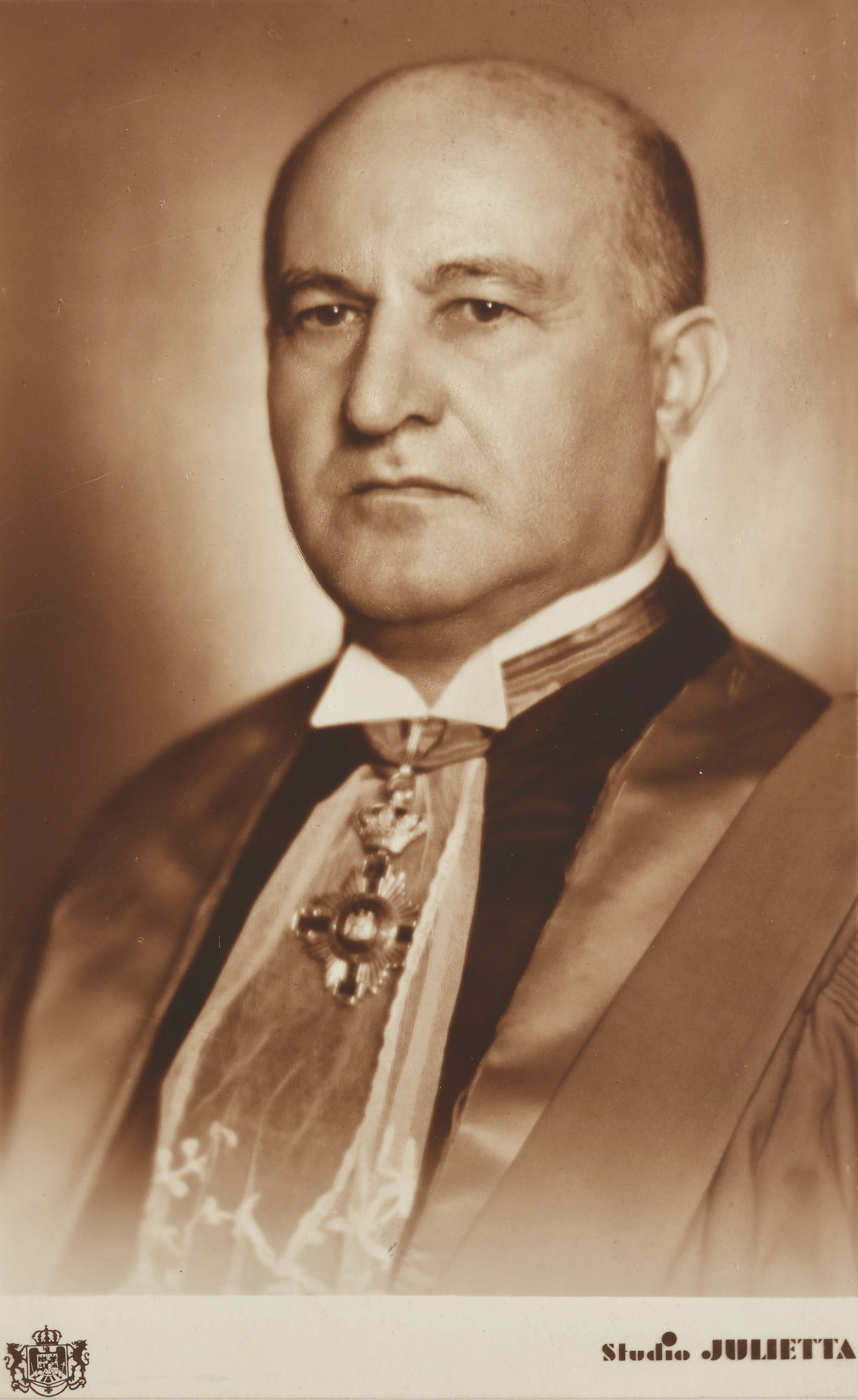 Fotografie ilustrându-l pe Nicolae Stănilă, magistrat la Înalta Curte de Casație și Justiție, București, 1936