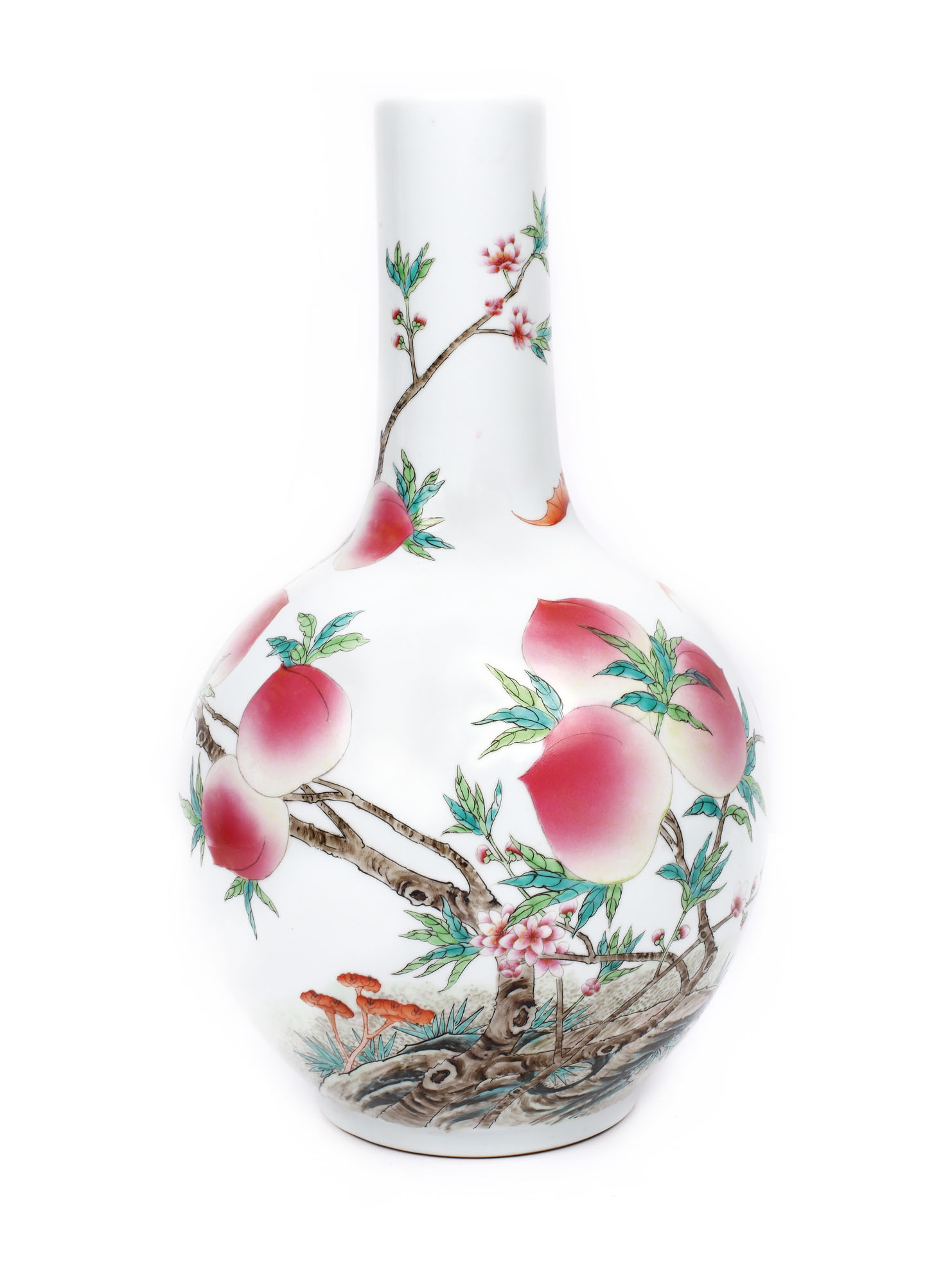 Porcelain vase painted with the theme "Nine Peaches", China, Republican period (1912-1949), rare piece