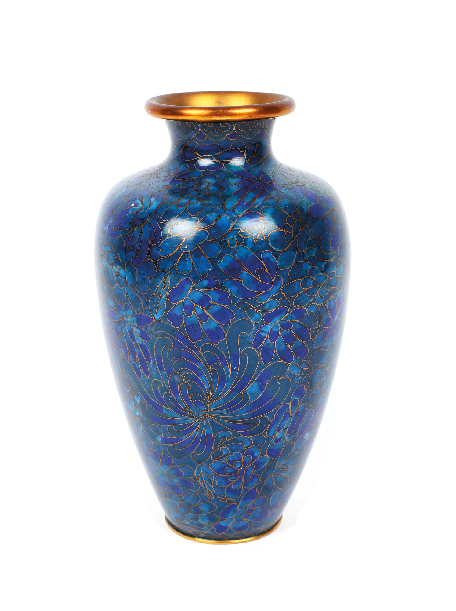 Vas emailat cloisonné tip albastru, decorat cu flori, China, prima jumătate a sec. XX