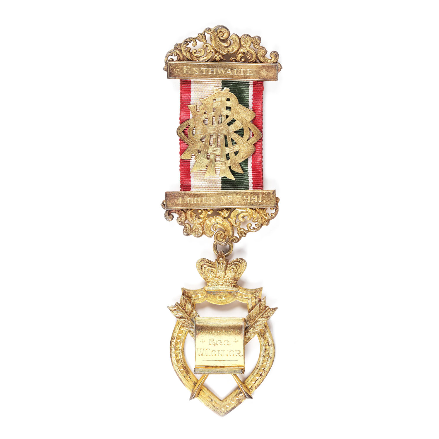 Ordin masonic din argint aurit al "R.A.O.B.", prezentat lui W. Connor de către loja ”Esthwaite” nr. 7991, pentru funcţia de Secretar, 1964