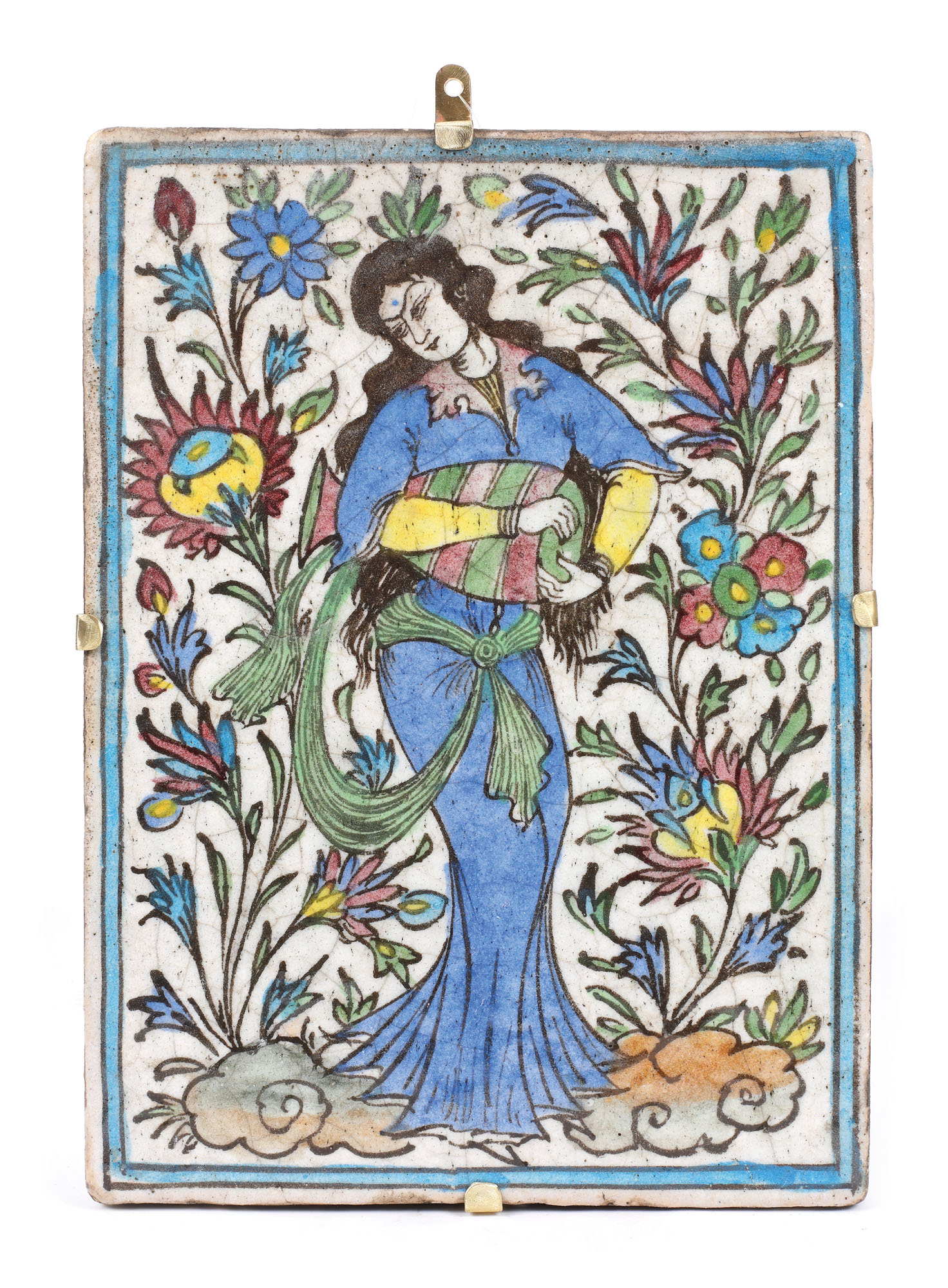 Cahlă din teracotă, decorată cu o figură feminină și motive vegetale, manufactură Kubachi, Iran, sfârșitul sec. XVIII - începutul sec. XIX
