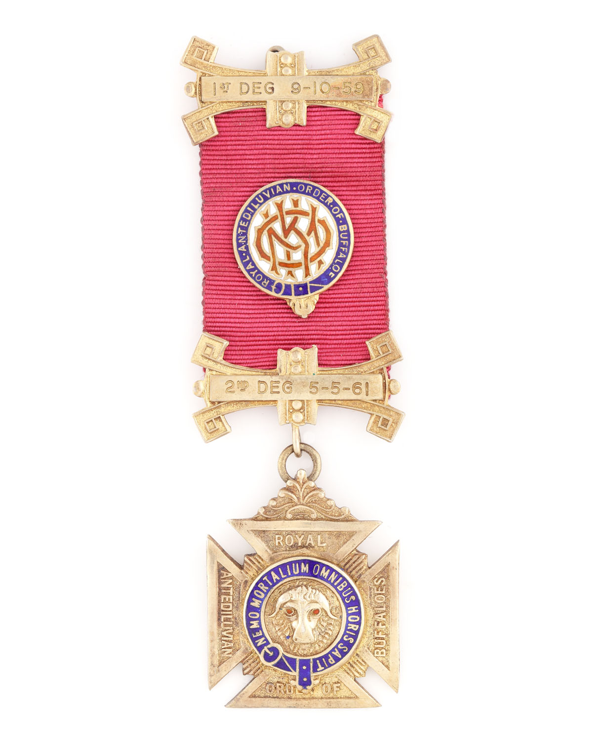 Ordin masonic din argint aurit al ”R.A.O.B.”, prezentat lui Cyril J. Hancock, de către loja "Victor Roderick" nr. 4351, pentru gradul Knight of the Order of Merit, 25 martie 1966, însoţit de explicaţii referitoare la origine şi design