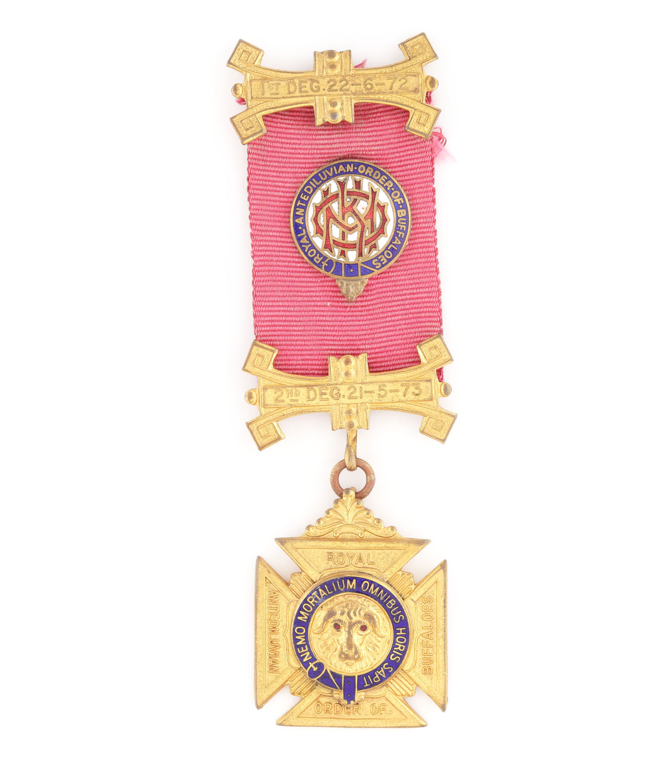 Ordin masonic al ”R.A.O.B.”, prezentat lui Hugh W. Sullivan de către loja ”Oude Maastreech” nr. 9764, pentru gradul Knight of the Order of Merit, 1977