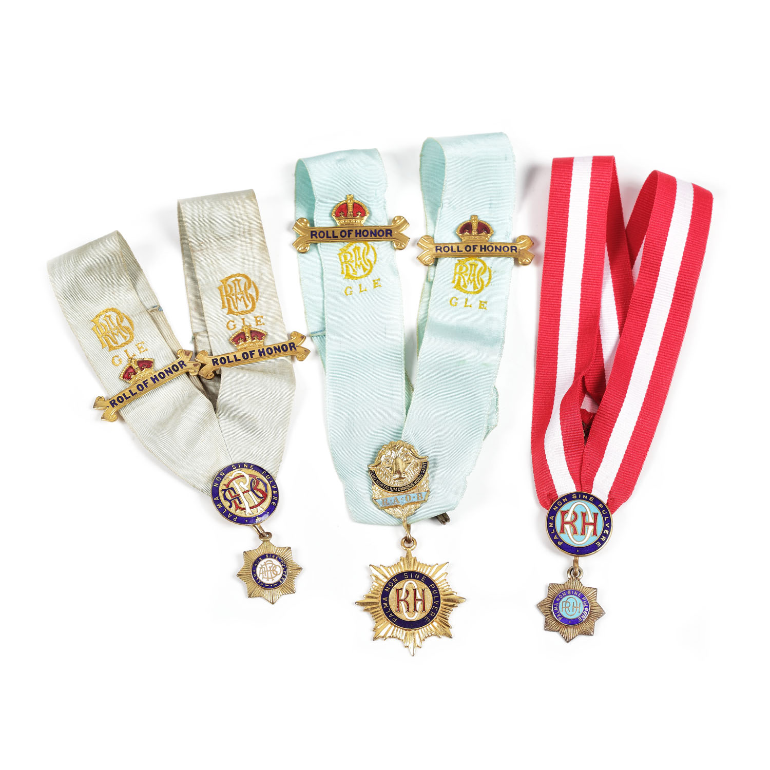 Lot format din 3 colane ”R.A.O.B.” pentru gradul Roll Of Honour