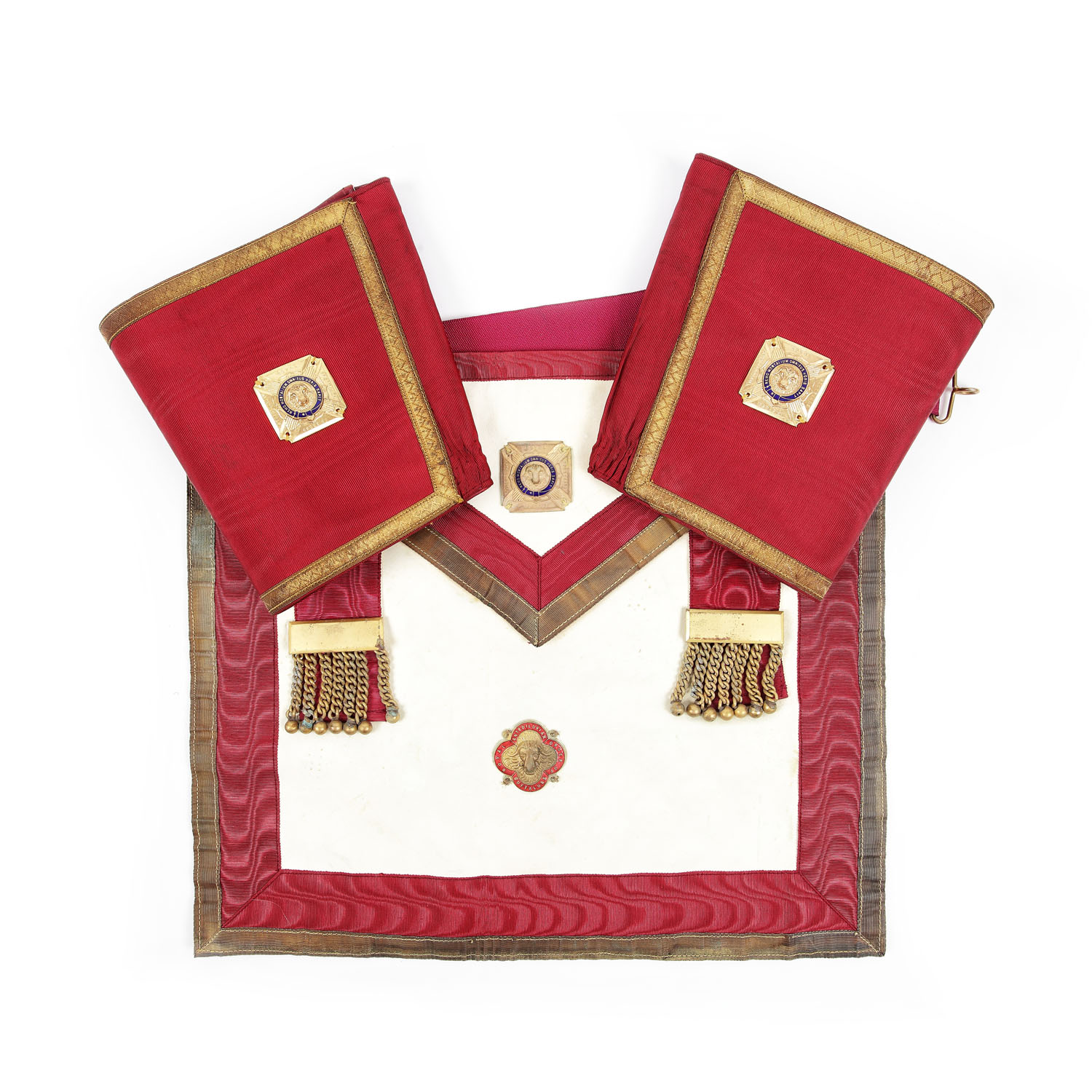 Lot format din şorţ masonic de maestru şi manşete ”R.A.O.B.”