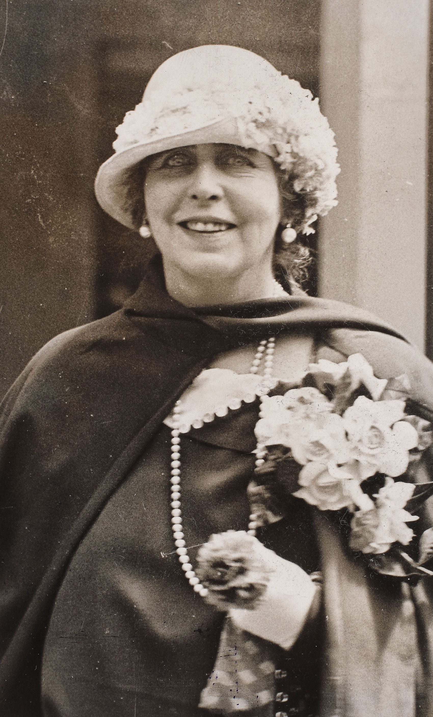  Fotografie ilustrând-o pe Regina Maria, cca. 1932