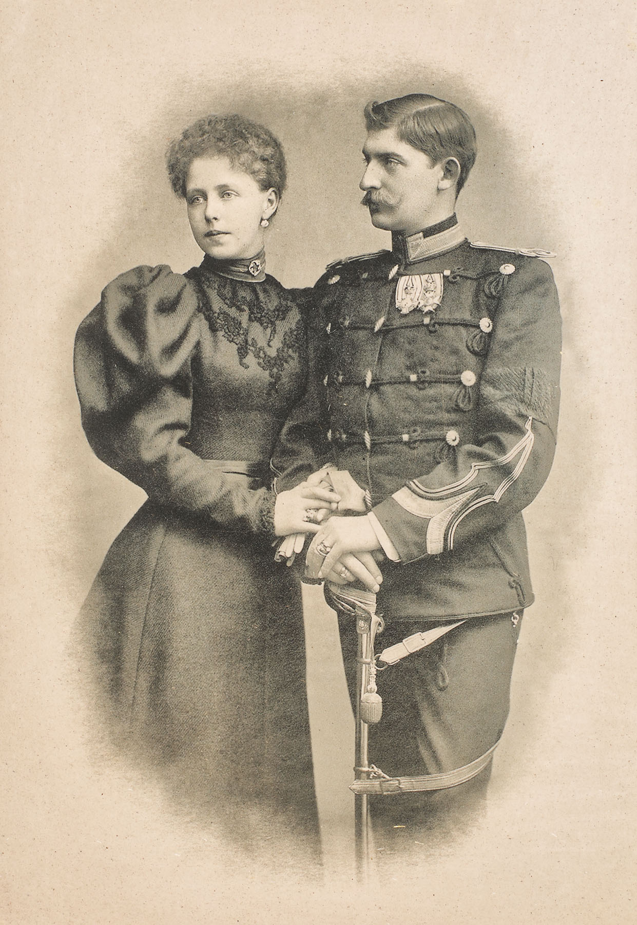 Fotografie ilustrându-i pe tinerii Principesa Maria și pe Principele Ferdinand, 1893