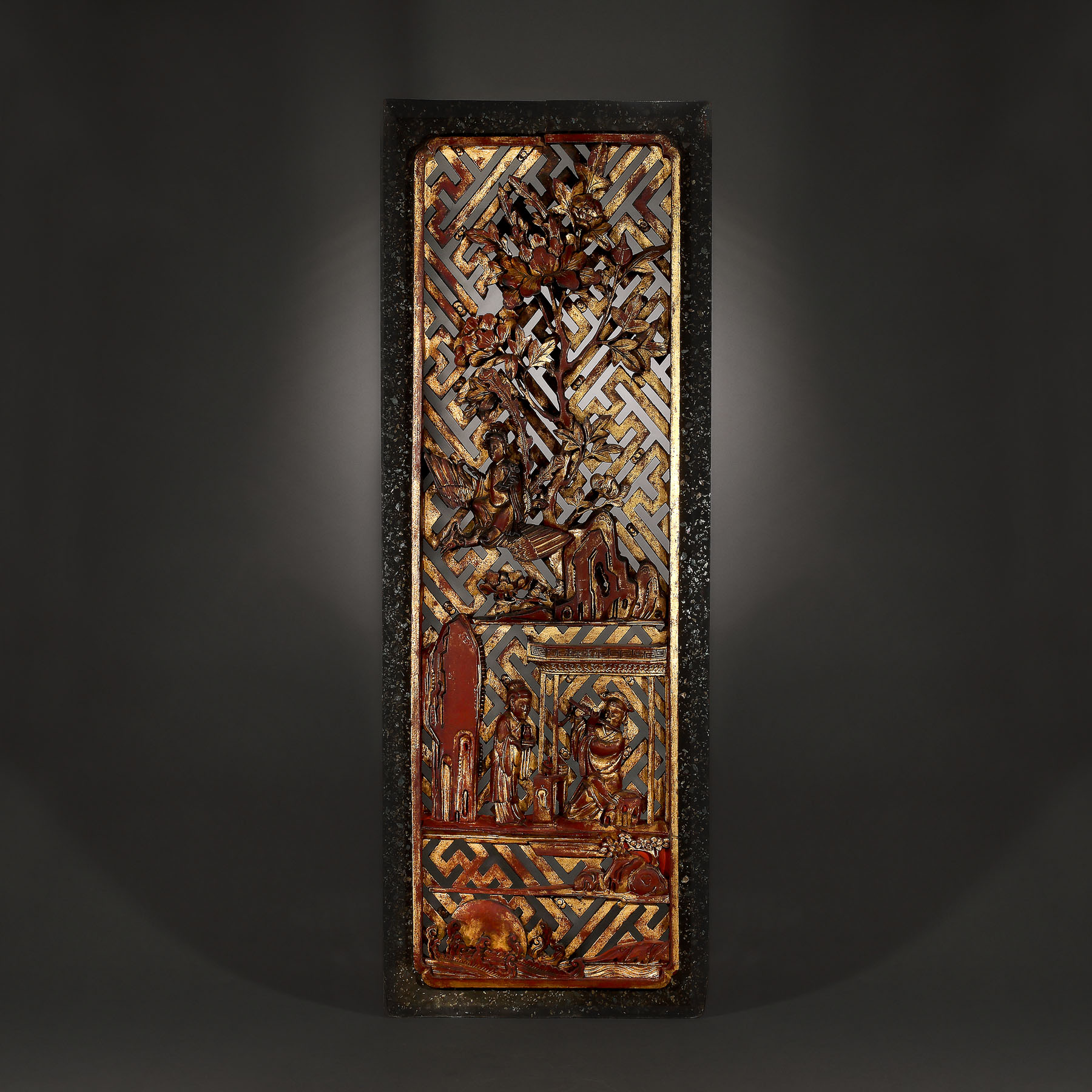 Panou decorativ din lemn exotic, ilustrând un templu, Tibet, prima jumătate a sec. XX