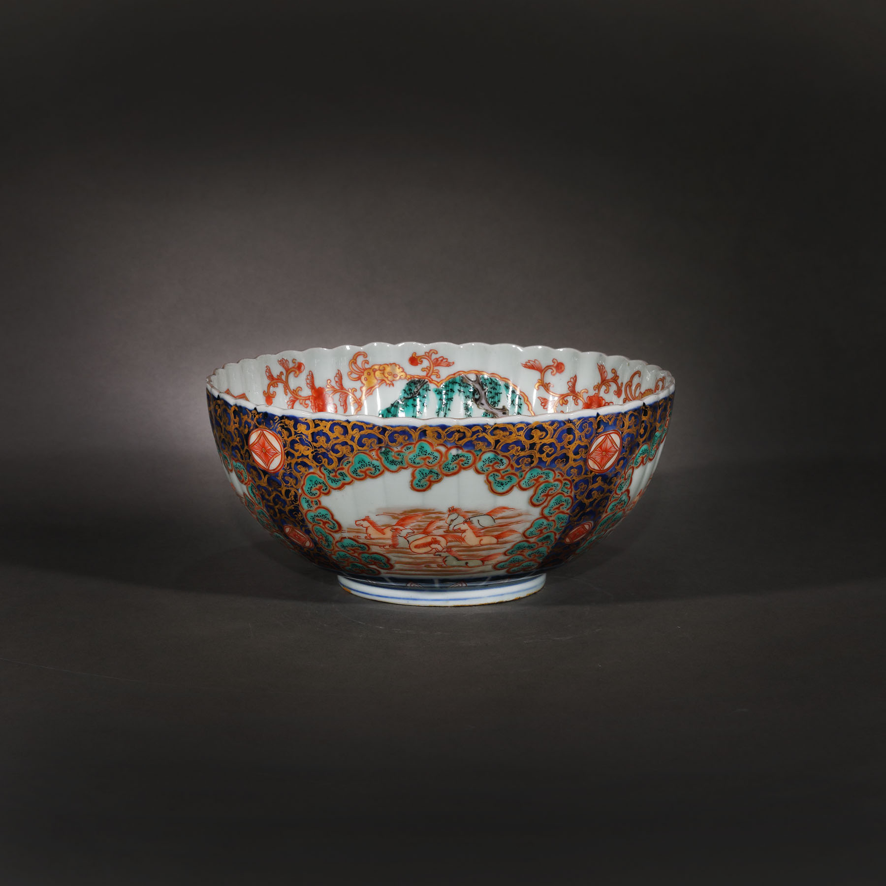 Imari porcelain bowl, Kangxi Period, China, 17th century