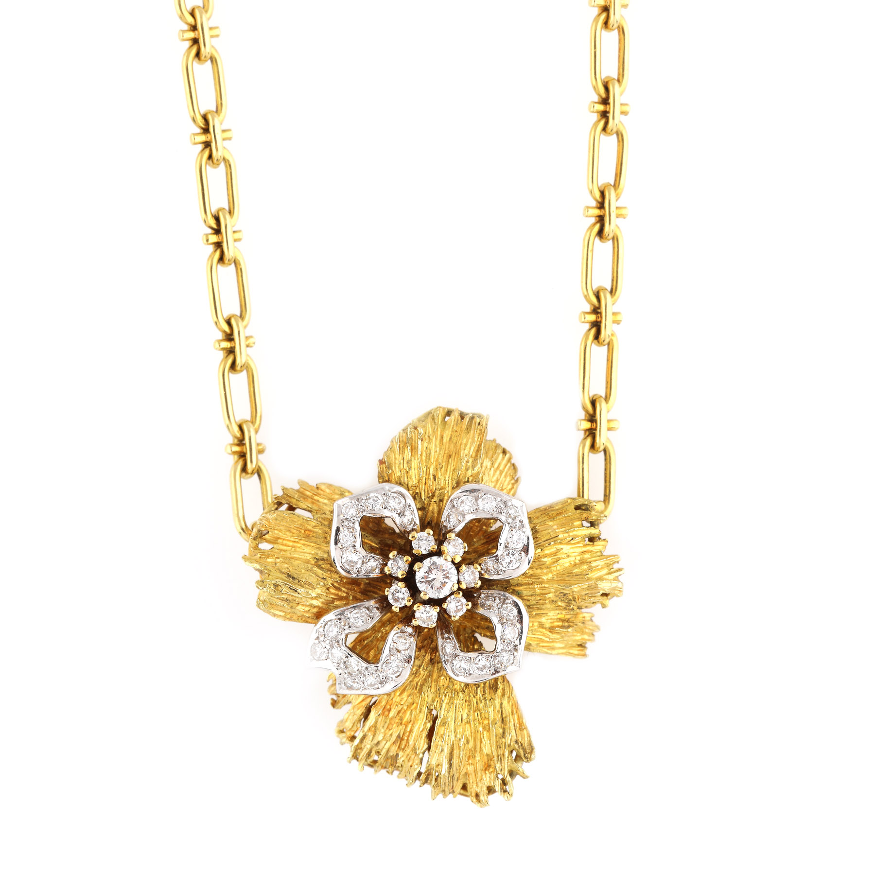 Lanț cu pandantiv din aur în două culori, decorat cu floare de diamante en tremblant