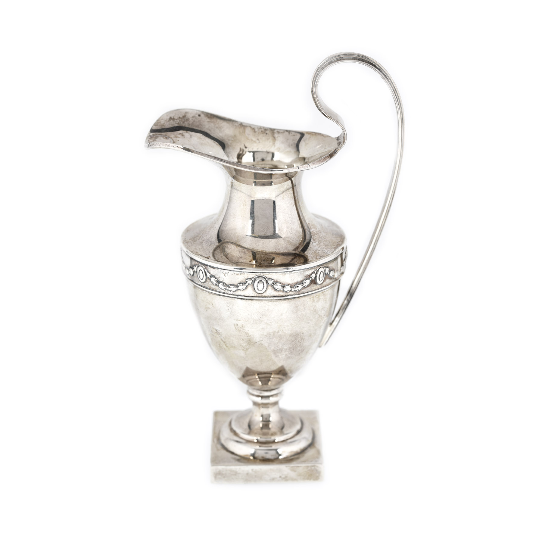 Cupă decorativă din argint, ornată cu ghirlande, cca. 1917