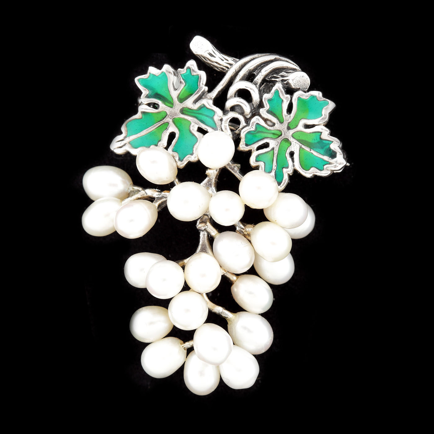 "Grapes" - gilded silver brooch in the Art Nouveau manner, decorated with enamel and pearls
