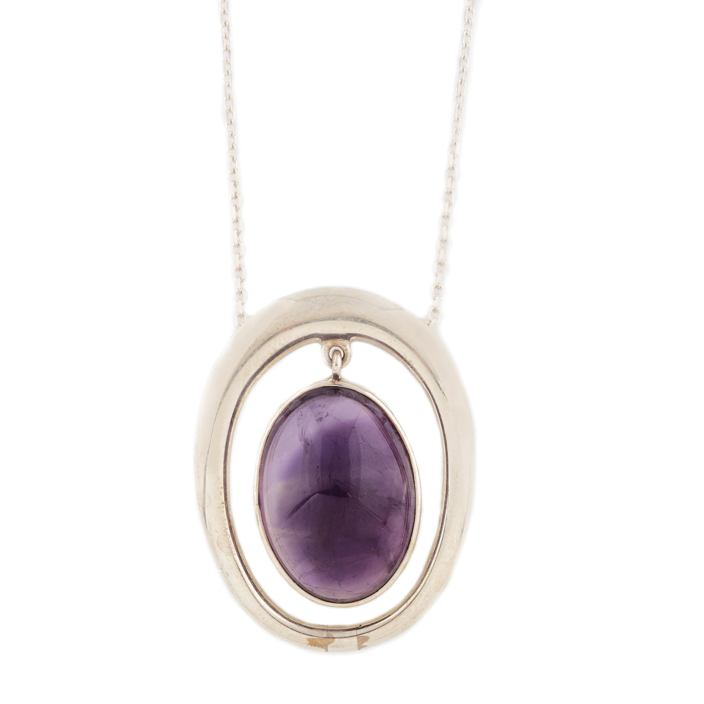 Beautiful silver pendant, decorated with amethyst